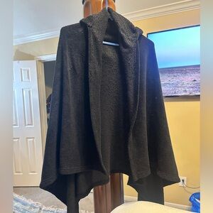 Cozy Black Angry Bird Hooded Pancho/ Blanket